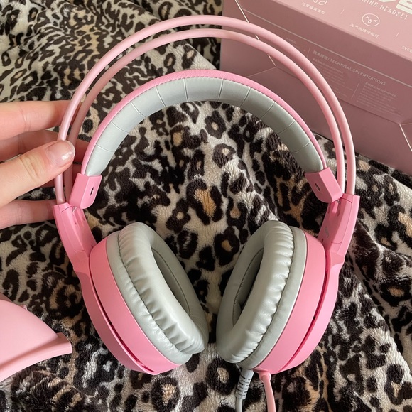 ❌SOLD❌Pink Cat Ears Gaming Headset - Picture 5 of 12